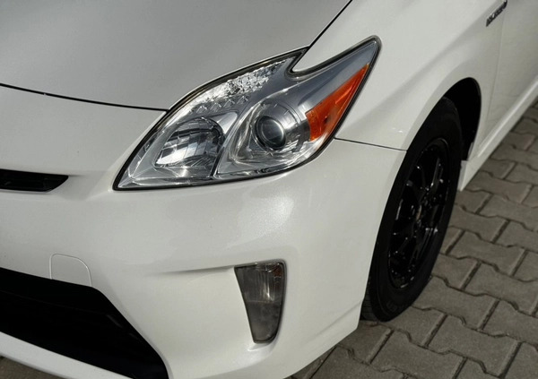 Toyota Prius cena 49999 przebieg: 147000, rok produkcji 2015 z Raszków małe 529
